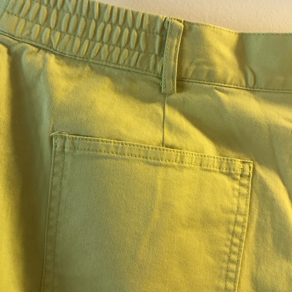 Size 16 lime colored shorts - Picture 4 of 5